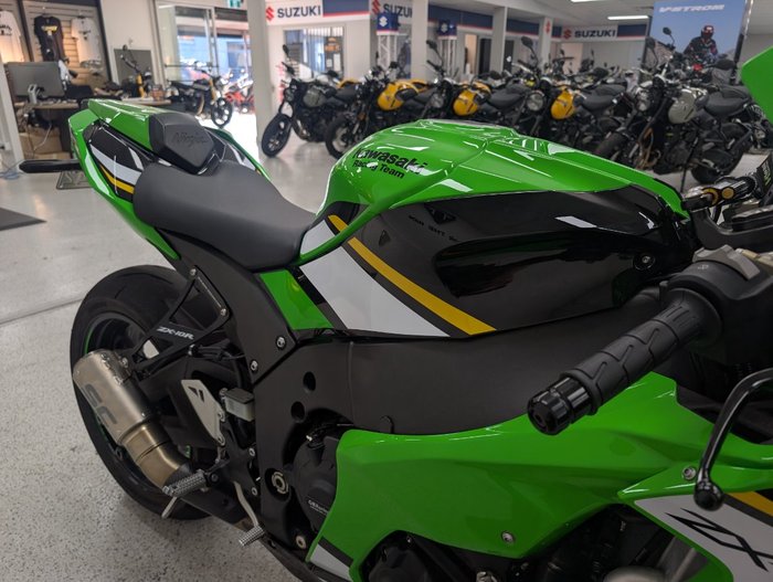 2025 Kawasaki NINJA ZX-10R Green