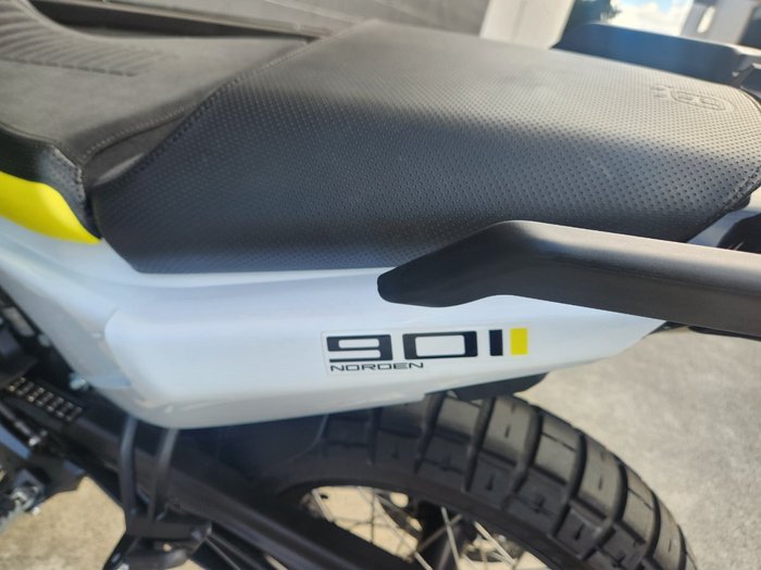 2024 HUSQVARNA NORDEN 901 VELOCITY GREY