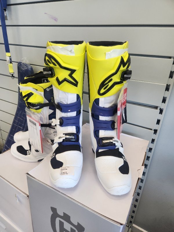2024 HUSQVARNA NORDEN 901 VELOCITY GREY