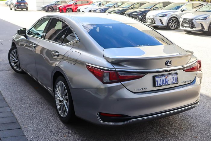 2019 Lexus ES 300h Sports Luxury