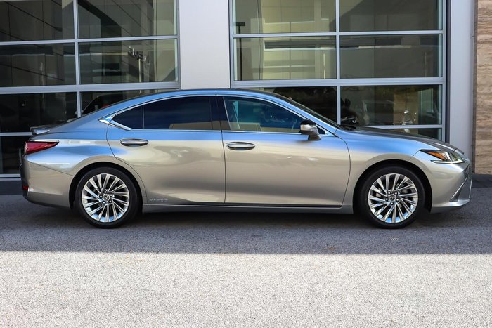 2019 Lexus ES 300h Sports Luxury