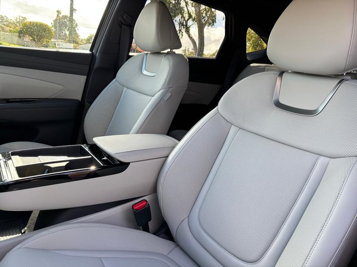 2025 Hyundai Tucson Hybrid Premium