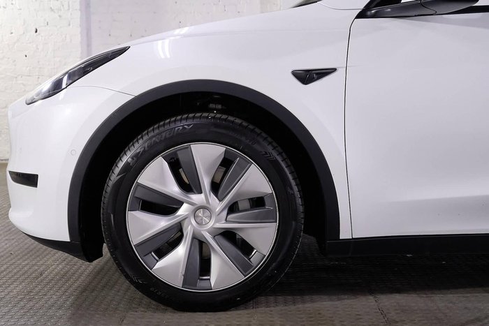 2023 Tesla Model Y Rear-Wheel Drive
