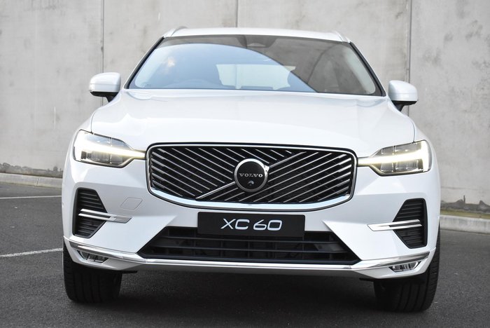 2025 Volvo XC60 Plus B5 Bright