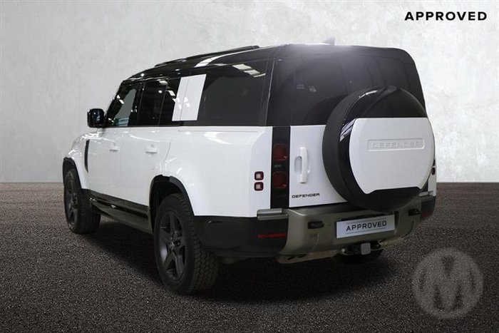 2025 Land Rover Defender 130 D350 X-Dynamic SE