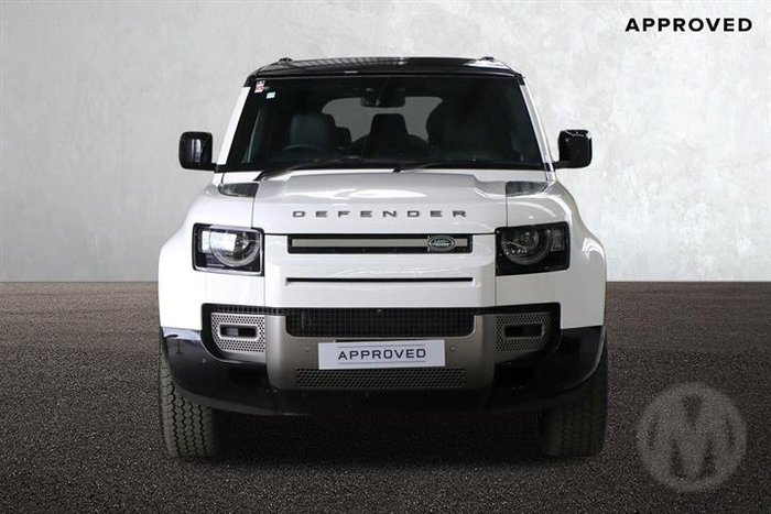 2025 Land Rover Defender 130 D350 X-Dynamic SE