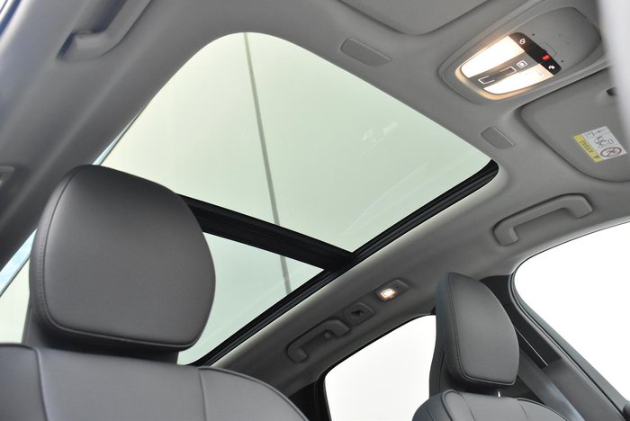 2025 Volvo XC60 Plus B5 Bright