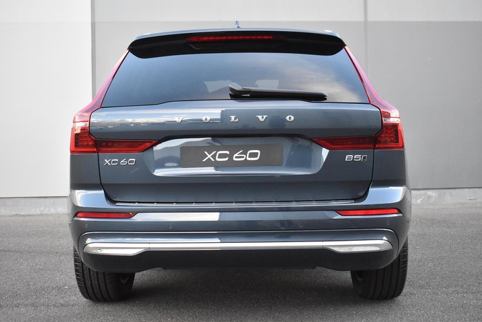 2025 Volvo XC60 Plus B5 Bright