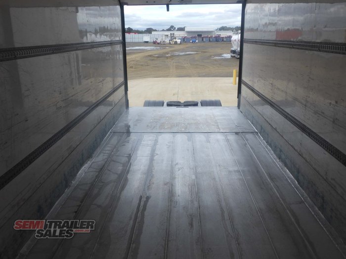 2014 Vawdrey 12 Pallet Refrigerated Rollback Pantech A Trailer