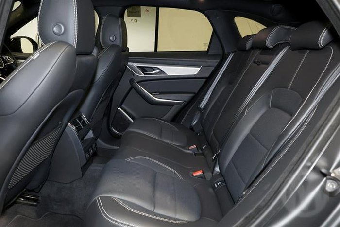 2025 Jaguar F-PACE PHEV P400e R-Dynamic SE 90th Anniversary Edition