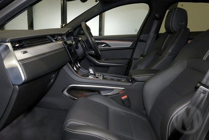 2025 Jaguar F-PACE PHEV P400e R-Dynamic SE 90th Anniversary Edition