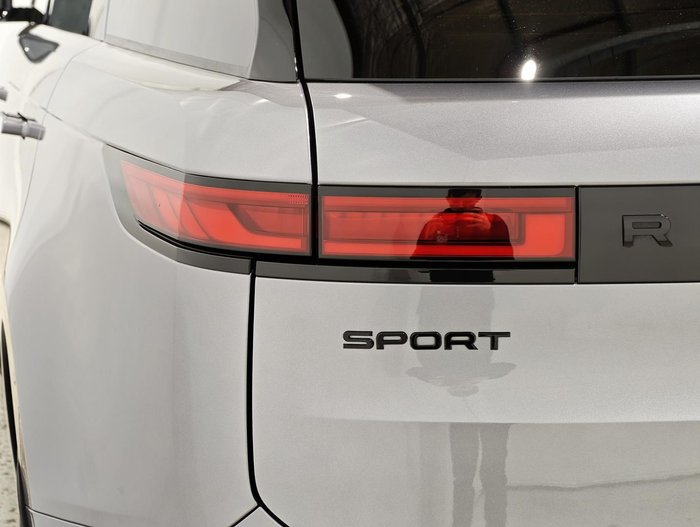 2025 Land Rover Range Rover Sport P400 Dynamic SE