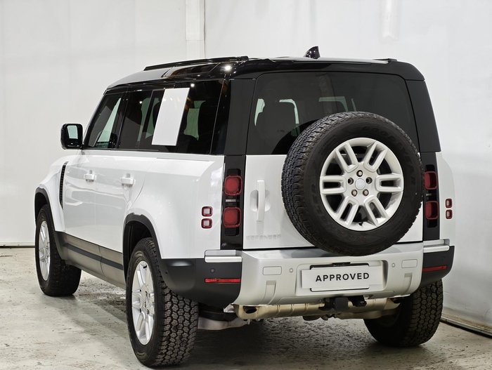2025 Land Rover Defender 110 P400 S