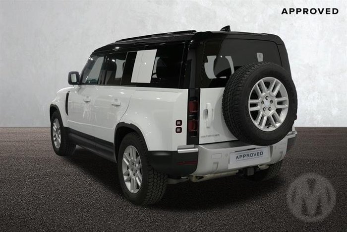 2025 Land Rover Defender 110 P400 S