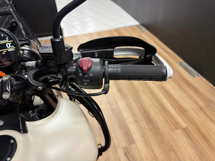 2024 Royal Enfield HIMALAYAN 450 White