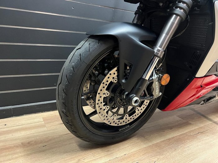 2022 DUCATI STREETFIGHTER V2 Red