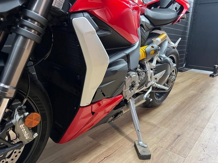 2022 DUCATI STREETFIGHTER V2 Red