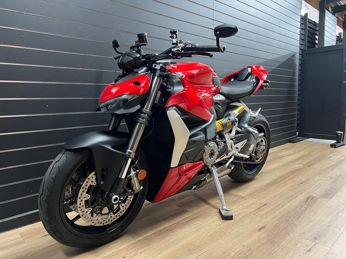 2022 DUCATI STREETFIGHTER V2 Red