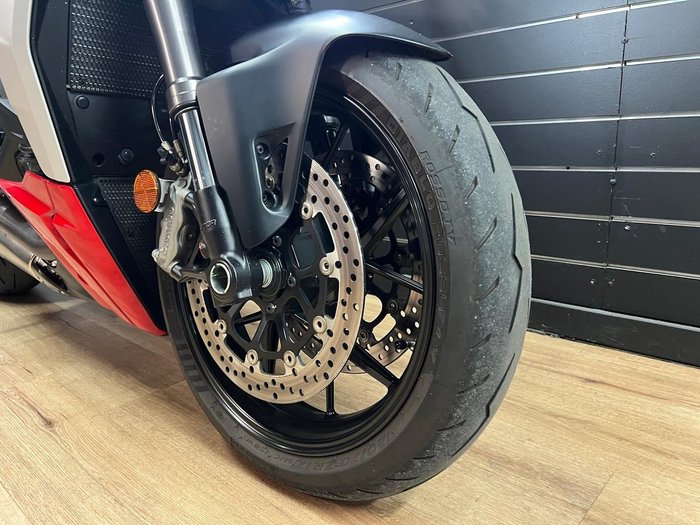2022 DUCATI STREETFIGHTER V2 Red