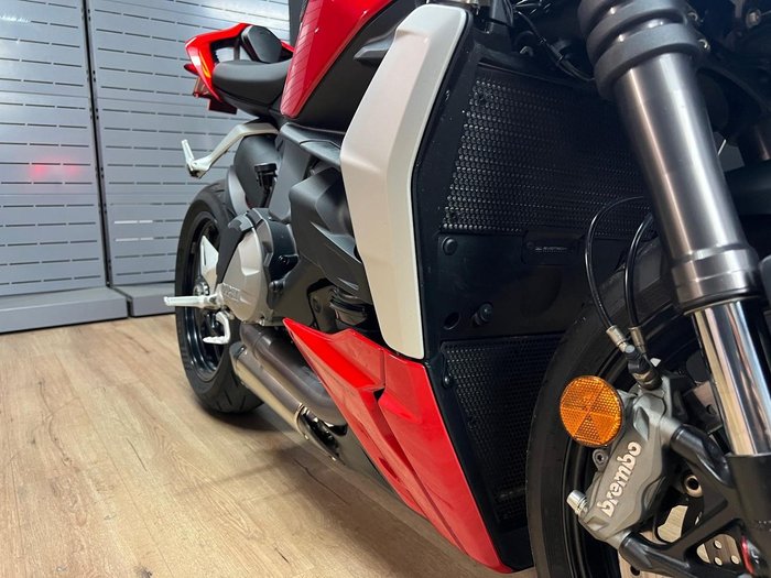 2022 DUCATI STREETFIGHTER V2 Red