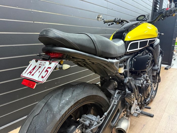 2016 Yamaha XSR700 Yellow
