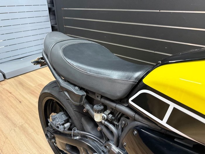 2016 Yamaha XSR700 Yellow
