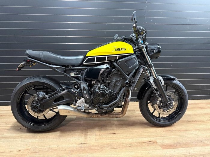 2016 Yamaha XSR700 Yellow