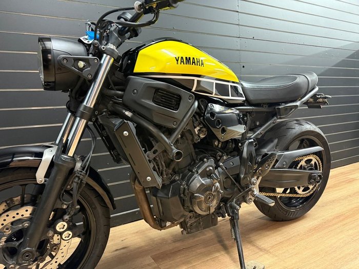 2016 Yamaha XSR700 Yellow