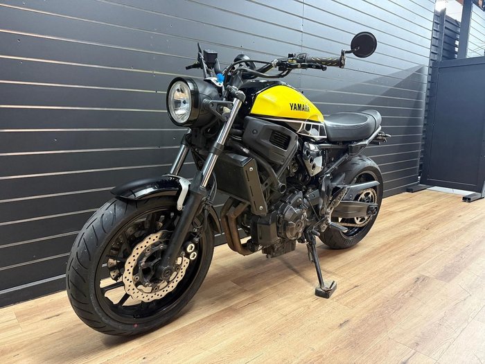 2016 Yamaha XSR700 Yellow
