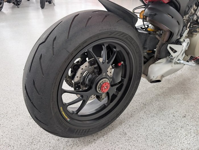 2021 DUCATI STREETFIGHTER V4 S Red