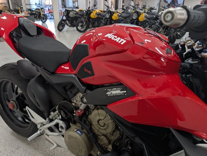 2021 DUCATI STREETFIGHTER V4 S Red