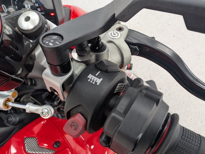 2021 DUCATI STREETFIGHTER V4 S Red