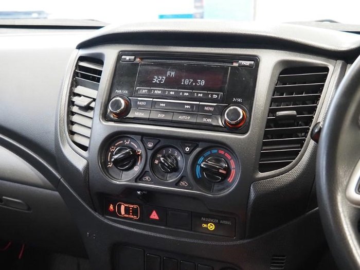 2015 Mitsubishi Triton GLX