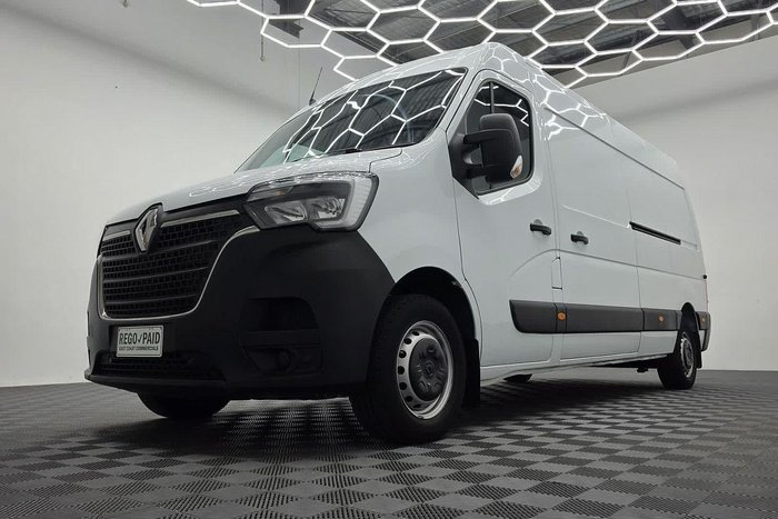 2022 Renault Master