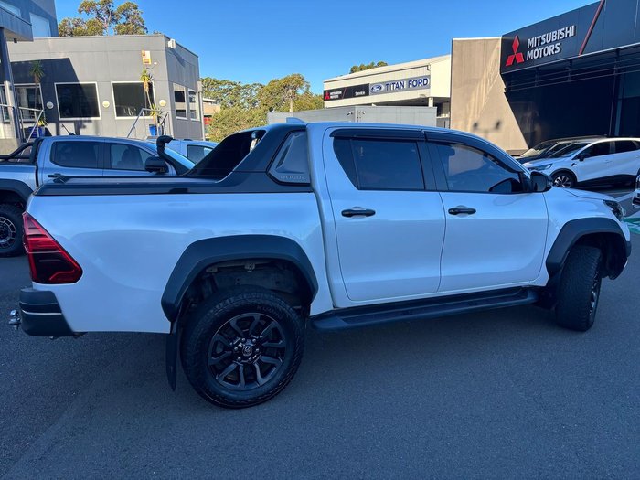 2023 Toyota Hilux Rogue