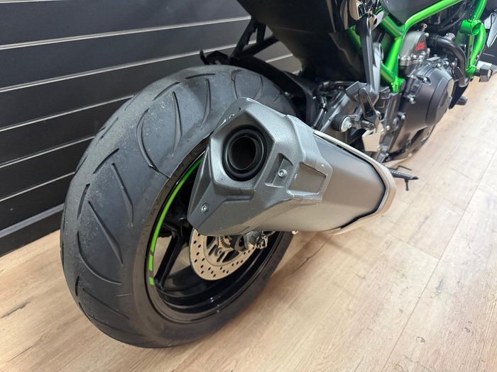 2021 Kawasaki Z H2 (ZR1000K) Green