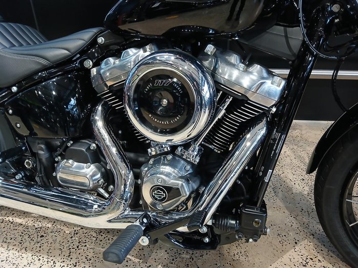 2025 Harley-Davidson Street Bob 117 (FXBB)