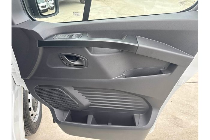 2024 Renault Trafic Pro X82 MY24 Glacier White (369)