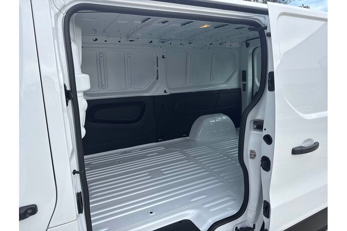 2024 Renault Trafic Pro X82 MY24 Glacier White (369)