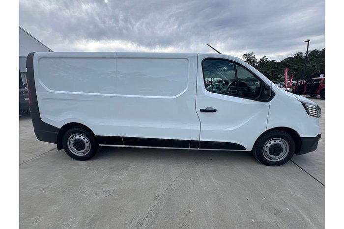 2024 Renault Trafic Pro X82 MY24 Glacier White (369)