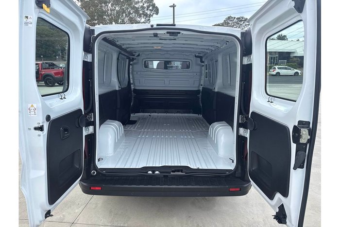 2024 Renault Trafic Pro X82 MY24 Glacier White (369)