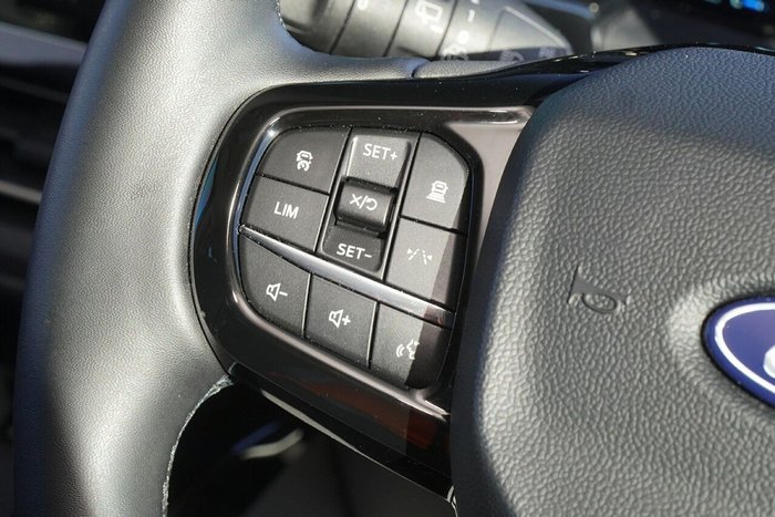 2025 Ford Tourneo Active