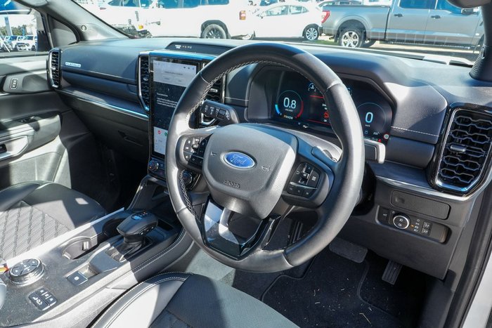 2025 Ford Everest Platinum
