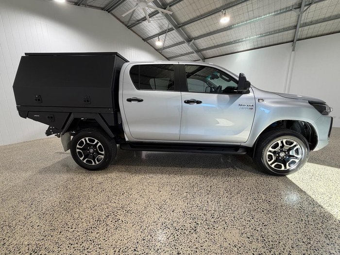 2025 Toyota Hilux SR 48V