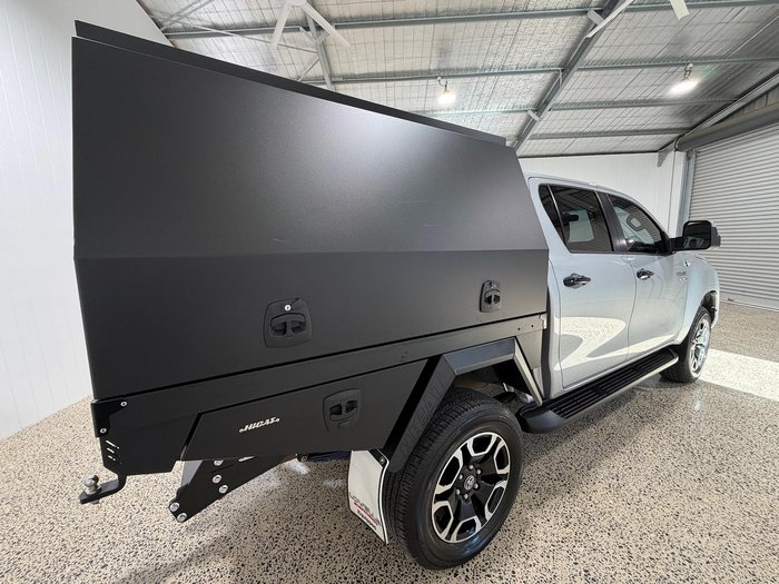 2025 Toyota Hilux SR 48V