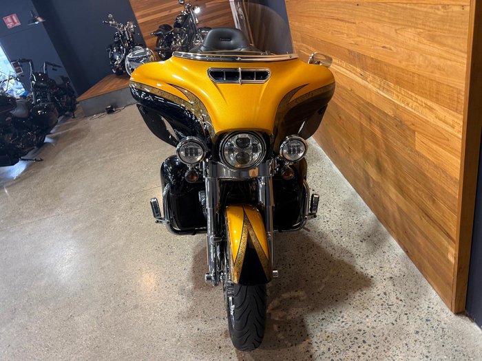 2015 Harley-Davidson CVO Limited 110 (FLHTKSE)