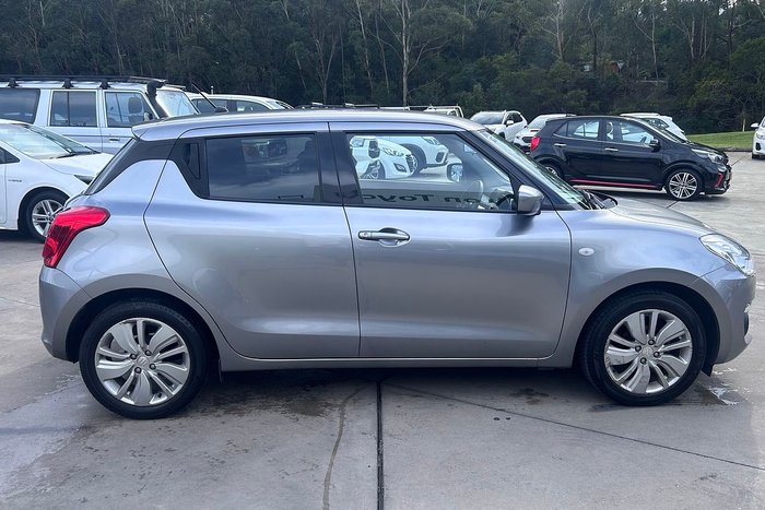 2017 Suzuki Swift GL Navigator