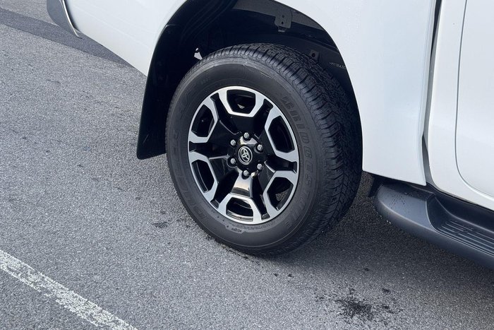 2020 Toyota Hilux SR5