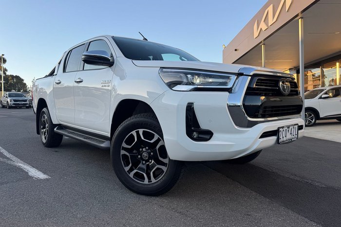 2020 Toyota Hilux SR5
