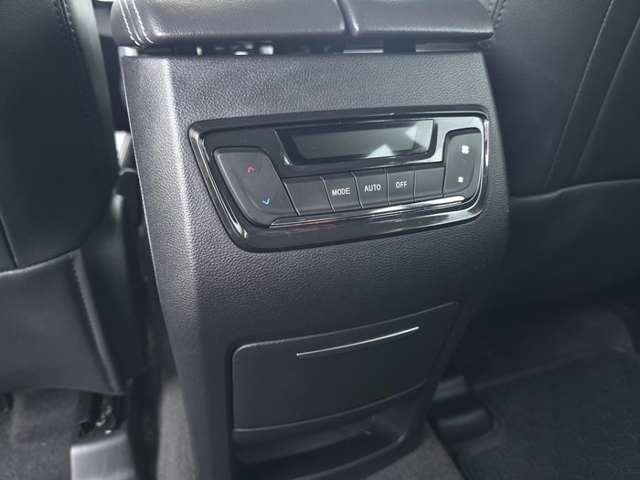 2023 LDV D90 Executive
